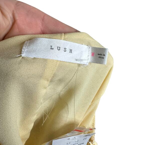 LUSH Yellow Medallion Print Open Back Maxi Dress Halter Women's Size Medium NWT - Picture 8 of 9